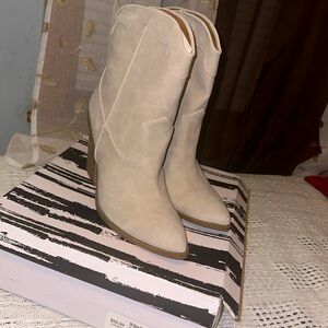 NWT Dolce Vita DV Nikson [Bone] Cowgirl Boots - Size 10M